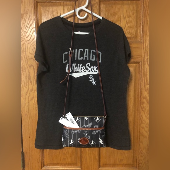 New Dooney & Bourke “White Sox” Shoulder Bag/ Sox T-Shirt